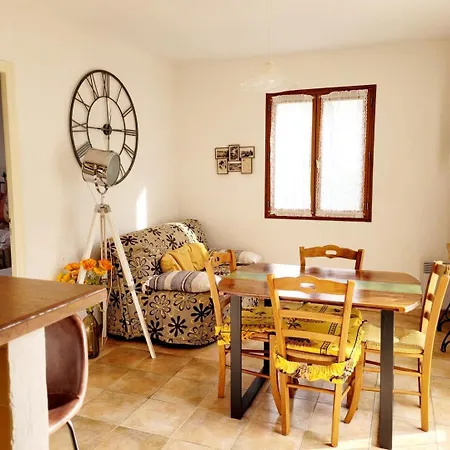 Vakantiehuis Maison De 50 M2 A 400 M Plage Et Piscine