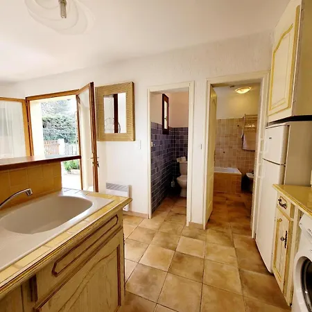 Maison De 50 M2 A 400 M Plage Et Piscine Feriehus